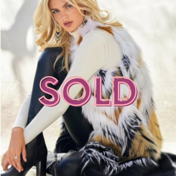 CHEVRON FAUX FUR STATEMENT VEST XXS - Picture 1 of 5